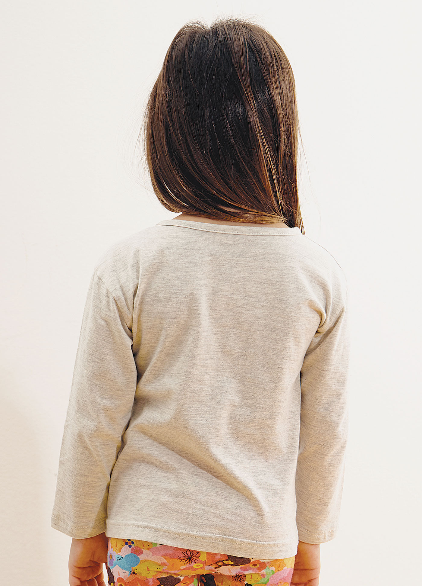 meninas_degrade_e_compose_bolinhas_blusa_manga_longa_cinza_56000_3