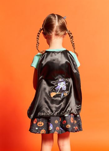 Copia-de-halloweenbruxinha_capa_preto_59217_1